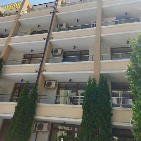 Apartment святая елена Slantschew brjag